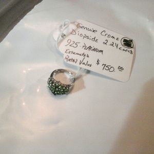 Diopside 2.24 carat ring